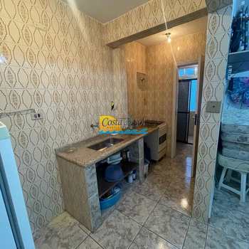 Kitnet em Praia Grande, bairro Guilhermina