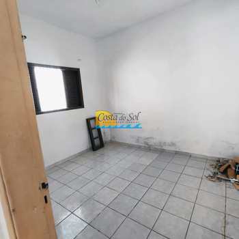 Casa em Praia Grande, bairro Guilhermina