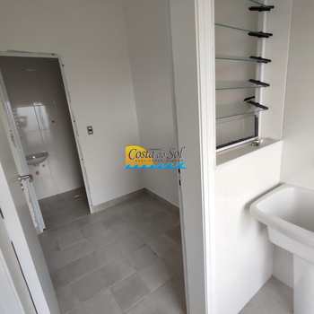 Apartamento em Praia Grande, bairro Canto do Forte
