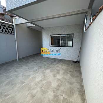 Sobrado em Praia Grande, bairro Ocian
