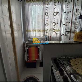 Kitnet em Praia Grande, bairro Guilhermina