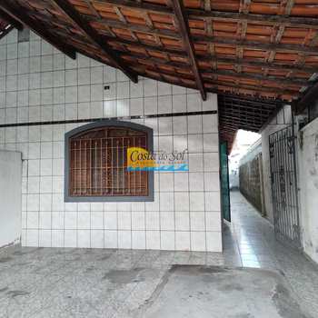 Casa em Praia Grande, bairro Mirim
