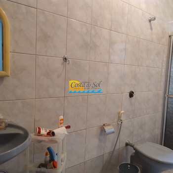 Casa em Praia Grande, bairro Mirim