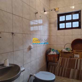 Casa em Praia Grande, bairro Mirim