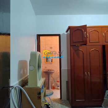 Casa em Praia Grande, bairro Mirim
