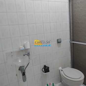 Casa em Praia Grande, bairro Mirim