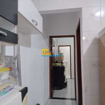 Casa em Praia Grande, bairro Mirim