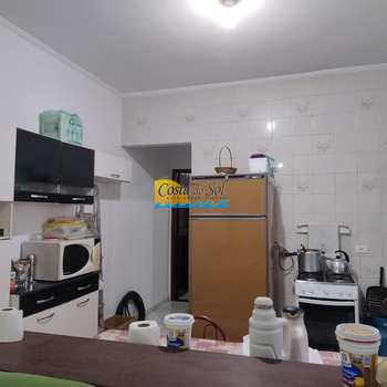 Casa em Praia Grande, bairro Mirim