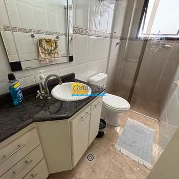 Apartamento em Praia Grande, bairro Guilhermina