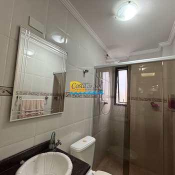 Apartamento em Praia Grande, bairro Guilhermina