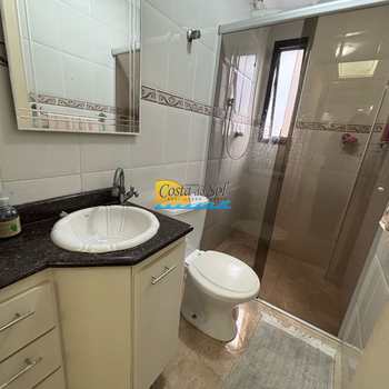Apartamento em Praia Grande, bairro Guilhermina