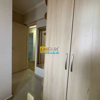 Apartamento em Praia Grande, bairro Guilhermina