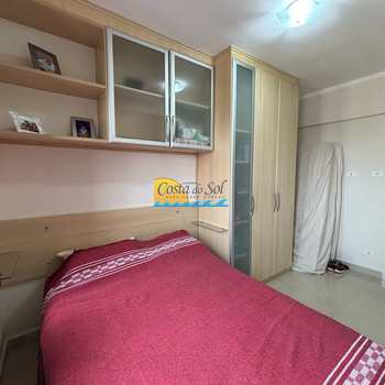 Apartamento em Praia Grande, bairro Guilhermina