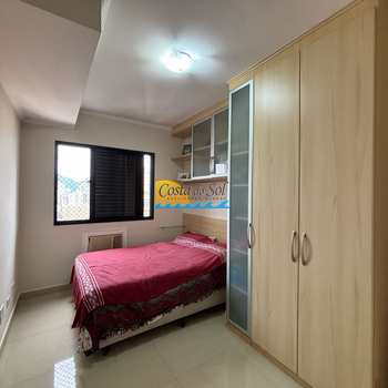 Apartamento em Praia Grande, bairro Guilhermina