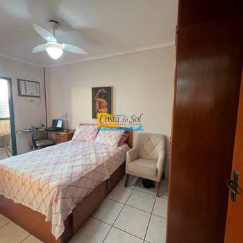 Apartamento em Praia Grande, bairro Guilhermina