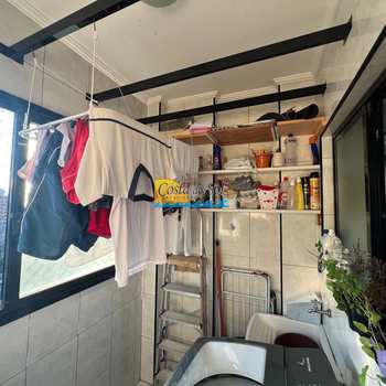 Apartamento em Praia Grande, bairro Guilhermina