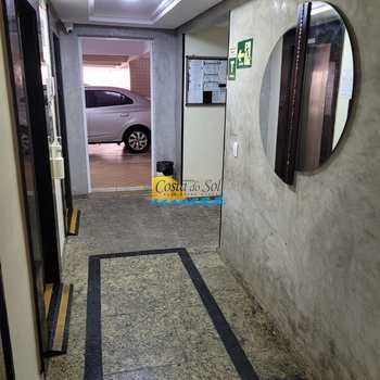 Apartamento em Praia Grande, bairro Tupi