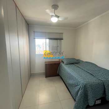 Apartamento em Praia Grande, bairro Guilhermina