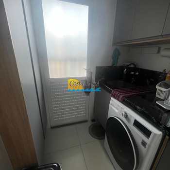 Apartamento em Praia Grande, bairro Guilhermina