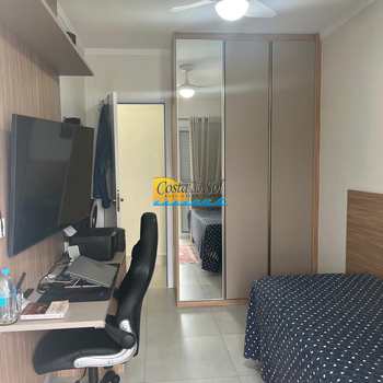 Apartamento em Praia Grande, bairro Guilhermina