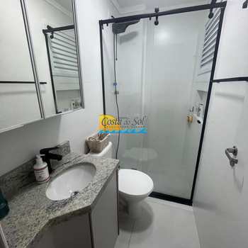 Apartamento em Praia Grande, bairro Guilhermina