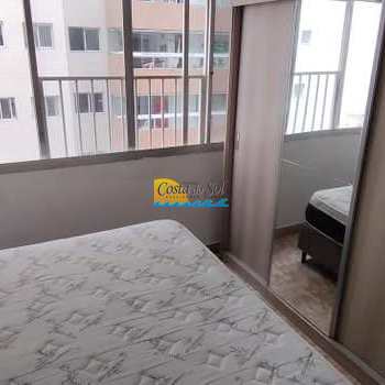 Kitnet em Praia Grande, bairro Boqueirão