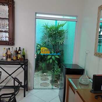 Casa em Peruíbe, bairro Balneário Três Marias