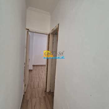 Apartamento em Praia Grande, bairro Boqueirão
