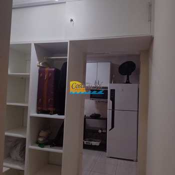 Kitnet em Praia Grande, bairro Tupi