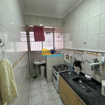 Apartamento em Praia Grande, bairro Guilhermina