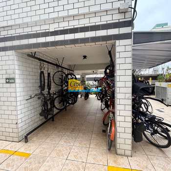 Apartamento em Praia Grande, bairro Guilhermina