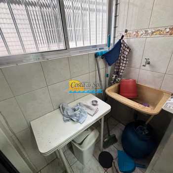 Apartamento em Praia Grande, bairro Guilhermina