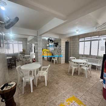 Apartamento em Praia Grande, bairro Guilhermina