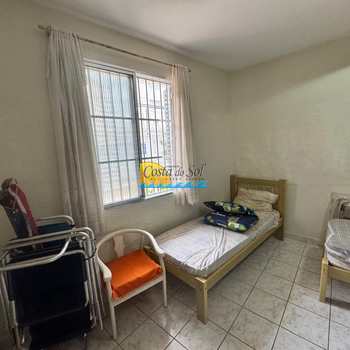 Apartamento em Praia Grande, bairro Guilhermina