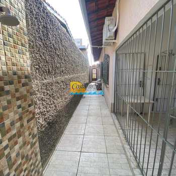 Casa em Praia Grande, bairro Real
