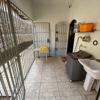 Casa em Praia Grande, bairro Real