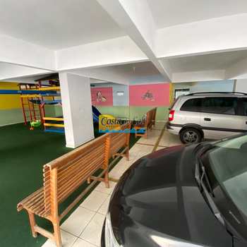 Apartamento em Praia Grande, bairro Guilhermina