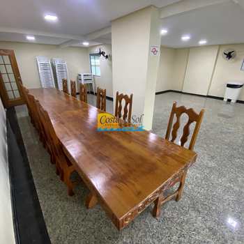 Apartamento em Praia Grande, bairro Guilhermina