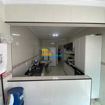 Apartamento em Praia Grande, bairro Guilhermina