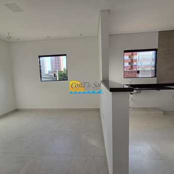 Casa em Praia Grande, bairro Boqueirão