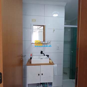 Apartamento em Praia Grande, bairro Guilhermina