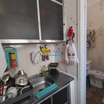 Kitnet em Praia Grande, bairro Guilhermina