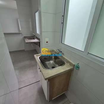 Casa em Praia Grande, bairro Samambaia