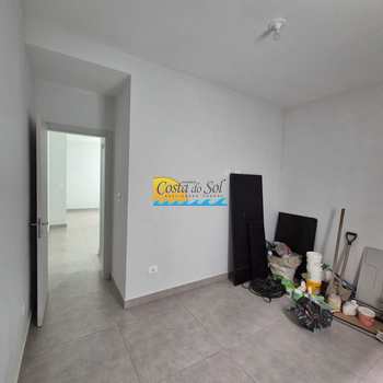 Casa em Praia Grande, bairro Samambaia