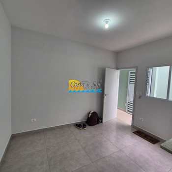 Casa em Praia Grande, bairro Samambaia