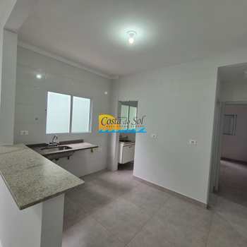 Casa em Praia Grande, bairro Samambaia