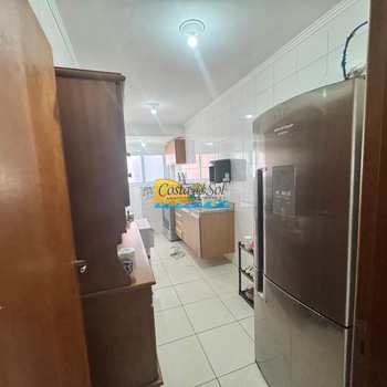 Apartamento em Praia Grande, bairro Guilhermina