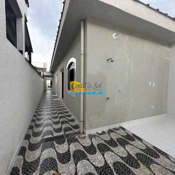 Casa em Praia Grande, bairro Antártica