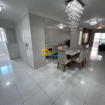 Apartamento em Praia Grande, bairro Boqueirão
