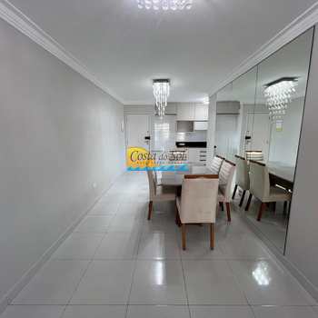 Apartamento em Praia Grande, bairro Boqueirão